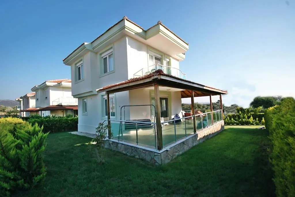 Poseidon Marine Villa Ildiri
