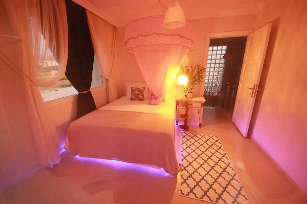 Poseidon Marine Villa Ildiri