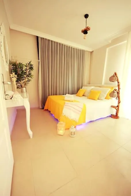 Poseidon Marine Villa Ildiri